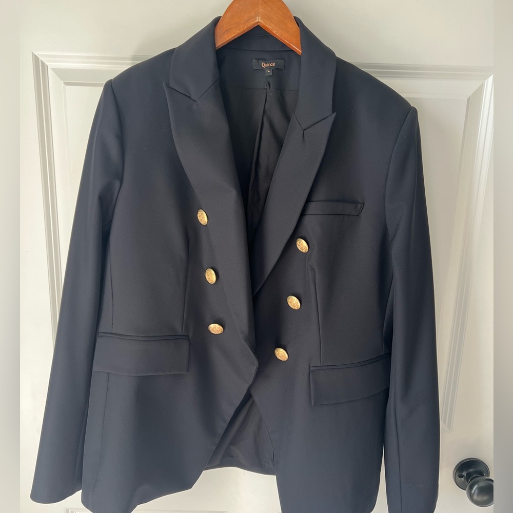 Quince Scuba Captain’s Convertible blazer with insert, Large, black and grey.